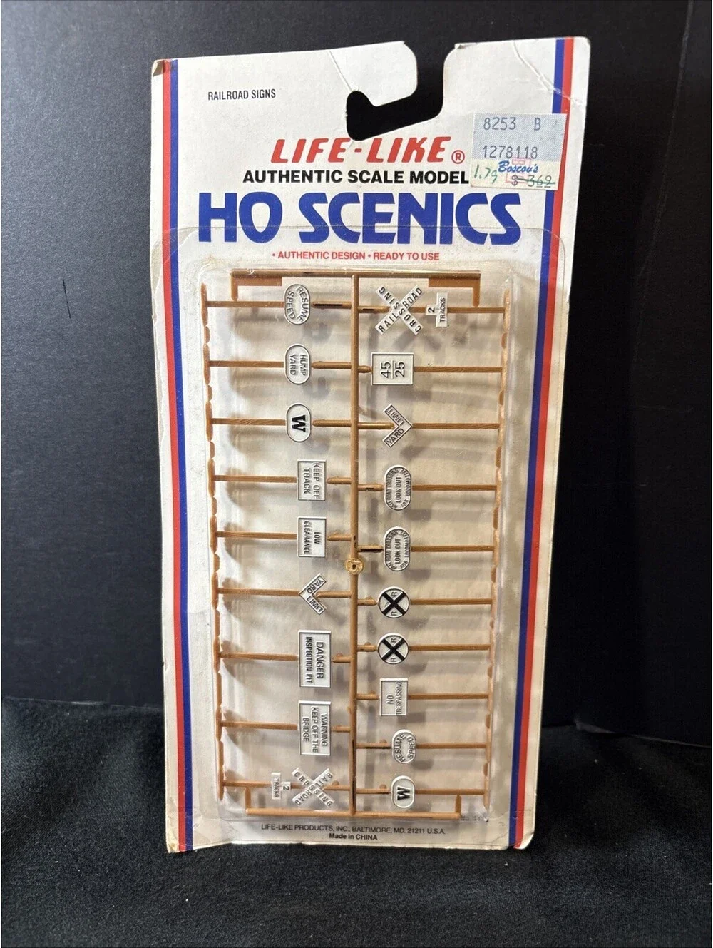 Brand New Sealed VTG Life Like HO Scenics Model Railroad Railroad Signs #1125